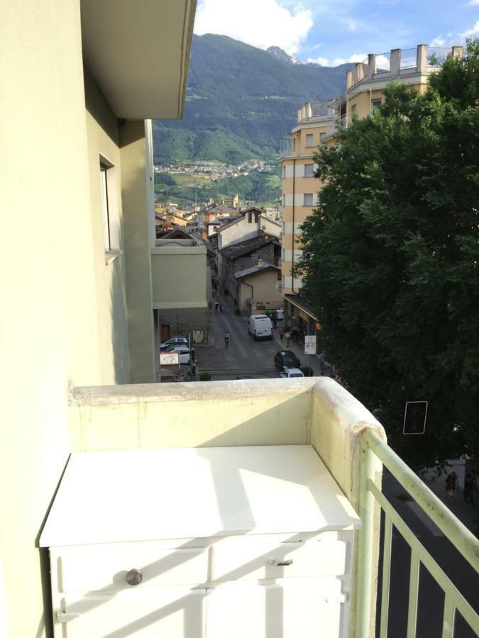 Hotel Beaucoeur à Aoste Extérieur photo